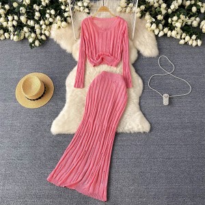 European and American style simple and fashionable thin knitted suit for women, with a distressed design and a high waist slimming long skirt