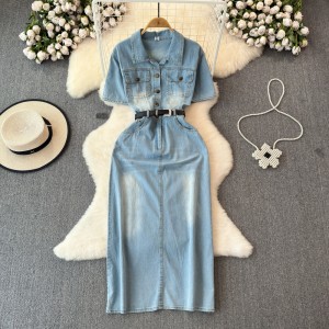 Retro Hong Kong style denim dress for women in the summer of 2024, with a high-end temperament and a slimming waist. Medium length skirt