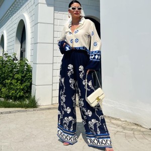 European and American cross-border spot women's clothing 2024 new fashion positioning printed loose long sleeved top wide leg pants two-piece set