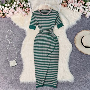 Light mature imperial style round neck slim pleated striped dress with elegant temperament and goddess style high-end feeling, hip hugging long skirt