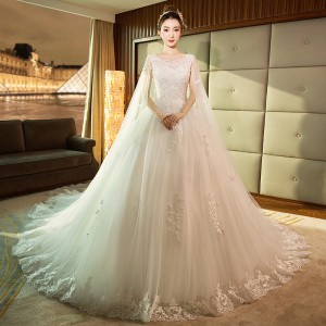 Light Master Wedding Dress 2024 New Long Tailed French Retro Bridal Heavy Industry Super Immortal Forest Hepburn Show Thin Women's Wedding Dress