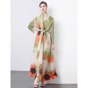 Miyake Fold Original Quality Early Autumn Fold Loose Large Print Coat 9848