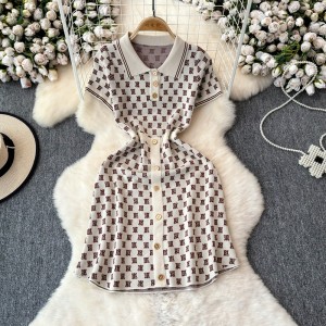 2024 summer new French retro style waist cinching and slimming polo collar jacquard knitted dress for petite women