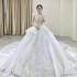 Long sleeved wedding dress 2024 new bride French retro light luxury niche high-end travel photography big tail main veil female