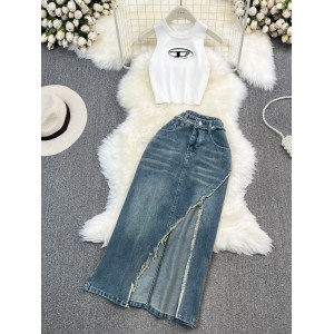 Fashion set for female hot girls, hanging neck, off shoulder, slim fit vest, two-piece set, high waist, medium length, split denim skirt