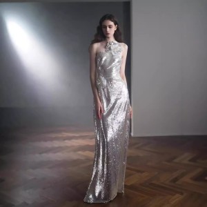 Cross border supply of silver fishtail dresses, banquet stage performances, fashion shows, art exams, princess wedding dresses, evening gowns, foreign trade, Europe and America