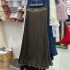 The European station has a drooping feeling and a large pleated skirt design. It is a niche light luxury half body skirt with a long skirt A3 # 8902