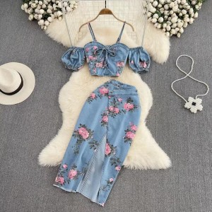 Hong Kong style retro chic set, female sweet and spicy girl, off shoulder camisole vest, high waisted split skirt two-piece set for wearing outside