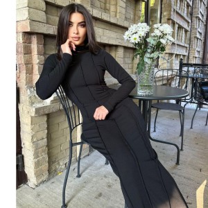 Cross border goods from Europe and America, 2023 autumn new fashion, solid color, tight fitting, hip hugging, long sleeved, temperament knitted women's dress