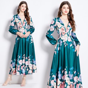 Original in stock | 2024 vintage palace style dress with V-neck and waist cinching, slimming dress for women