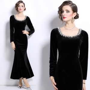 Real time spot French velvet elegant fishtail skirt retro heavy black evening dress slim fit long sleeved dress