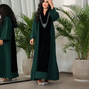 XQY500243 Middle Eastern Muslim Dubai Arab Women's Wear Hot Diamond Velvet Splicing Color Contrasting Robe Dress