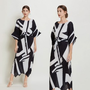 In stock - Miyake Fold Summer New Product Printed Waist Waist Dress Handmade Fold Temperament Skin Covering Long Dress