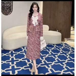 Korean style atmosphere small fragrant style set for women 2024 new fashionable temperament reduced age half body skirt two-piece set