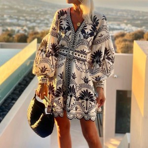 2024 European and American Women's Autumn New Cross border Women's Fashion Printed Beach Loose Short Dress in Stock