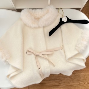 Little Zhao cloak, white fur collar coat, women's coat, autumn and winter high-end feeling, seven quarter sleeves, small stature