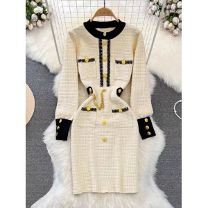 Autumn and winter small fragrance style socialite temperament contrasting long sleeved round neck waist slimming mid length A-line knitted dress