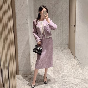 Xiaoxiangfeng New Exquisite Women's Clothing Heavy duty Pearl Diamond Slimming and Slimming Temperament Glitter Coat Half Skirt Set