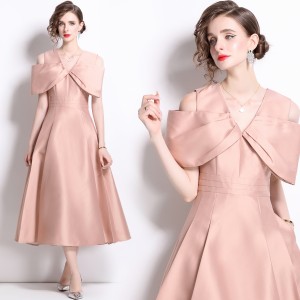 Real shooting spot 2024 summer new item niche design three-dimensional large bow high waist big swing dress dress