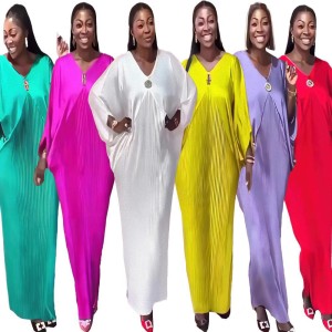 African women's oversized dress with pleats and loose fit, including headscarf and chest flower, all in one size, cross-border source in stock