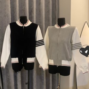 Baseball jacket with four stripes on the sleeves, short jacket for women in autumn, new high-end style, color blocked cuffs, zipper knit cardigan