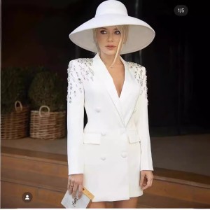 Black light mature style heavy industry nail diamond suit jacket for women 2024 new style, high-end feeling, light luxury, fashionable and slimming top trend