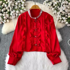 Design inspired wooden ear bow long sleeved shirt for women in autumn and winter 2024 new style, with a subtle fragrance and a stylish interior