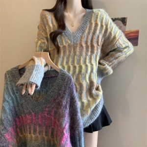 Real shot large women's lazy style gradient color Fried Dough Twists v-neck sweater thickened in autumn and winter