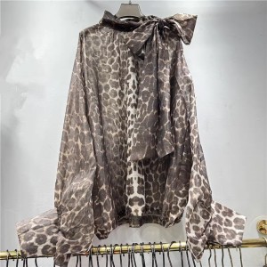 Personalized street leopard print lace up big butterfly exaggerated lantern long sleeved irregular pullover shirt early autumn trendy new style