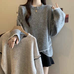 Real shot of oversized Korean version design with irregular contrasting colors, casual sweater with thick insulation, slimming and lazy style, knitted sweater