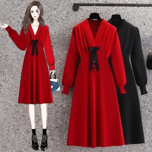 Real time shooting of plus size women's fashion new item, chubby sister, slimming temperament, high-end Hepburn style knitted dress