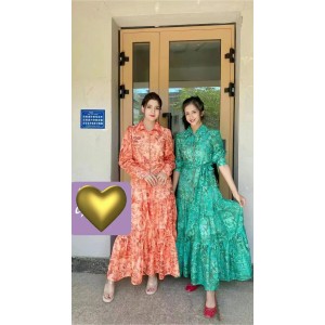 High cold imperial style dress for women in Spring and Autumn 2022, new style with lace up and waist cinching, slimming and elegant temperament, big swing long skirt