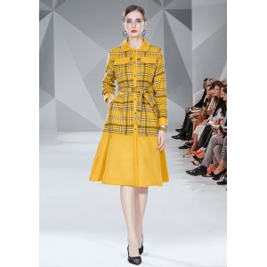 Real time shooting of autumn new products, British plaid woolen coat, coat, yellow woolen dress