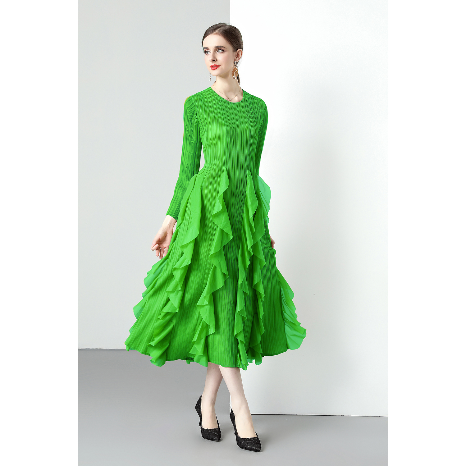 Miyake pleated 2024 design with ruffled edges, round neck, long sleeves, short sleeves, high waist style, slimming dress, foreign trade