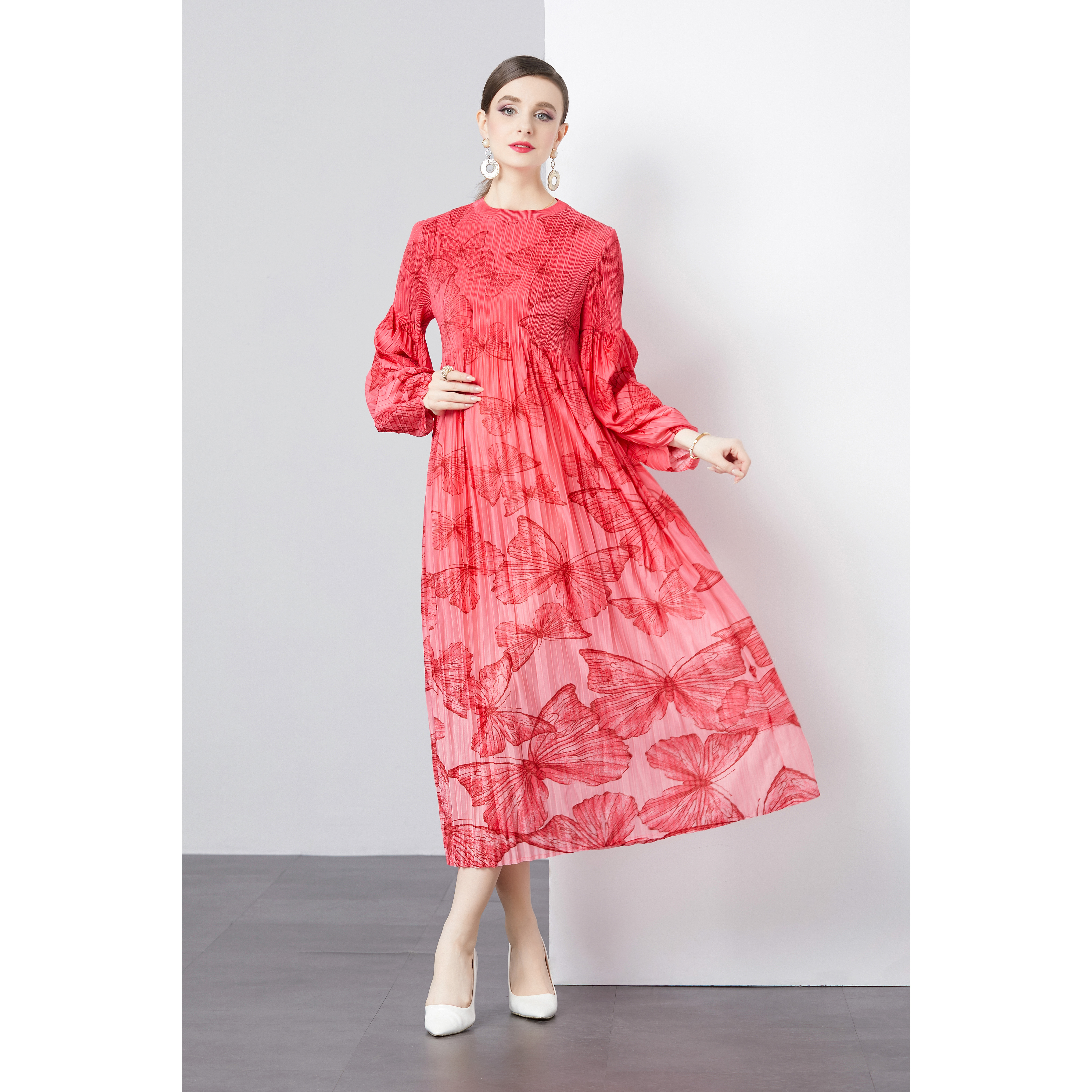 Miyake 2024 light mature style lantern sleeve design with butterfly print pleats, loose and elegant dress, socialite style