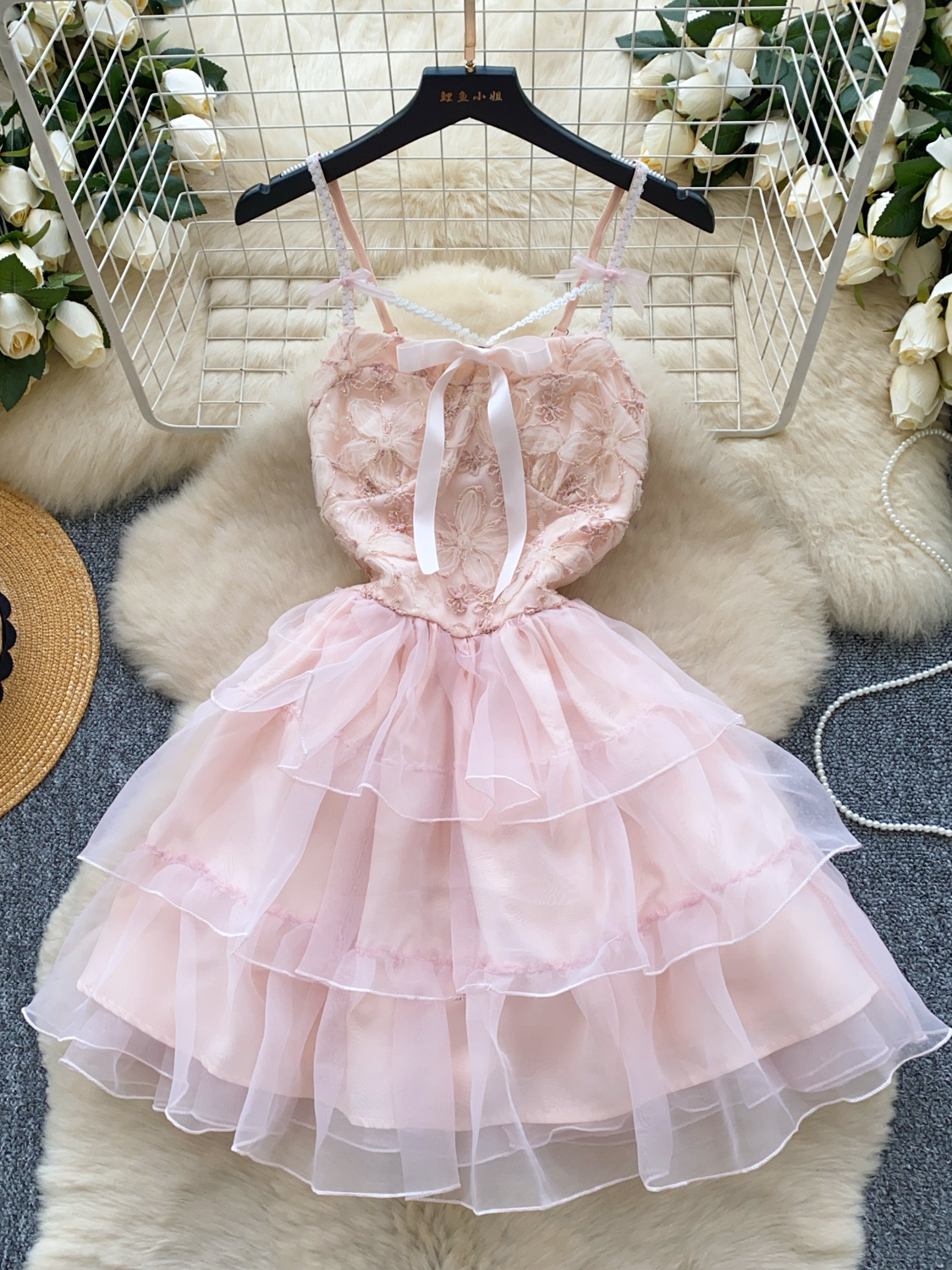 Sweet Princess Puffy Skirt 2025 Summer Pure Desire Flower Embroidery Splicing Strap Waist Mesh Cake Dress