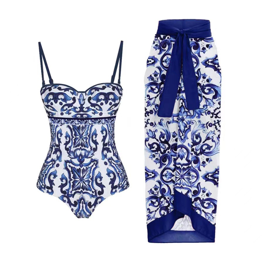 2024 European and American one-piece bikini two-piece set Amazon blue and white porcelain print retro beach vacation hot spring swimsuit