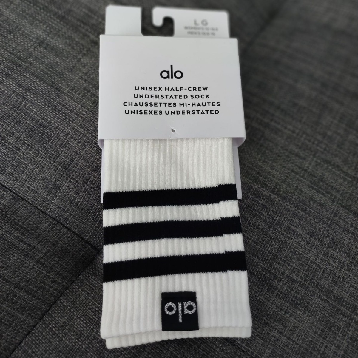 Alo socks, mid tube women's socks, sports and fitness, Xinjiang cotton sewn standard socks, classic color blocked anti odor socks, antibacterial socks