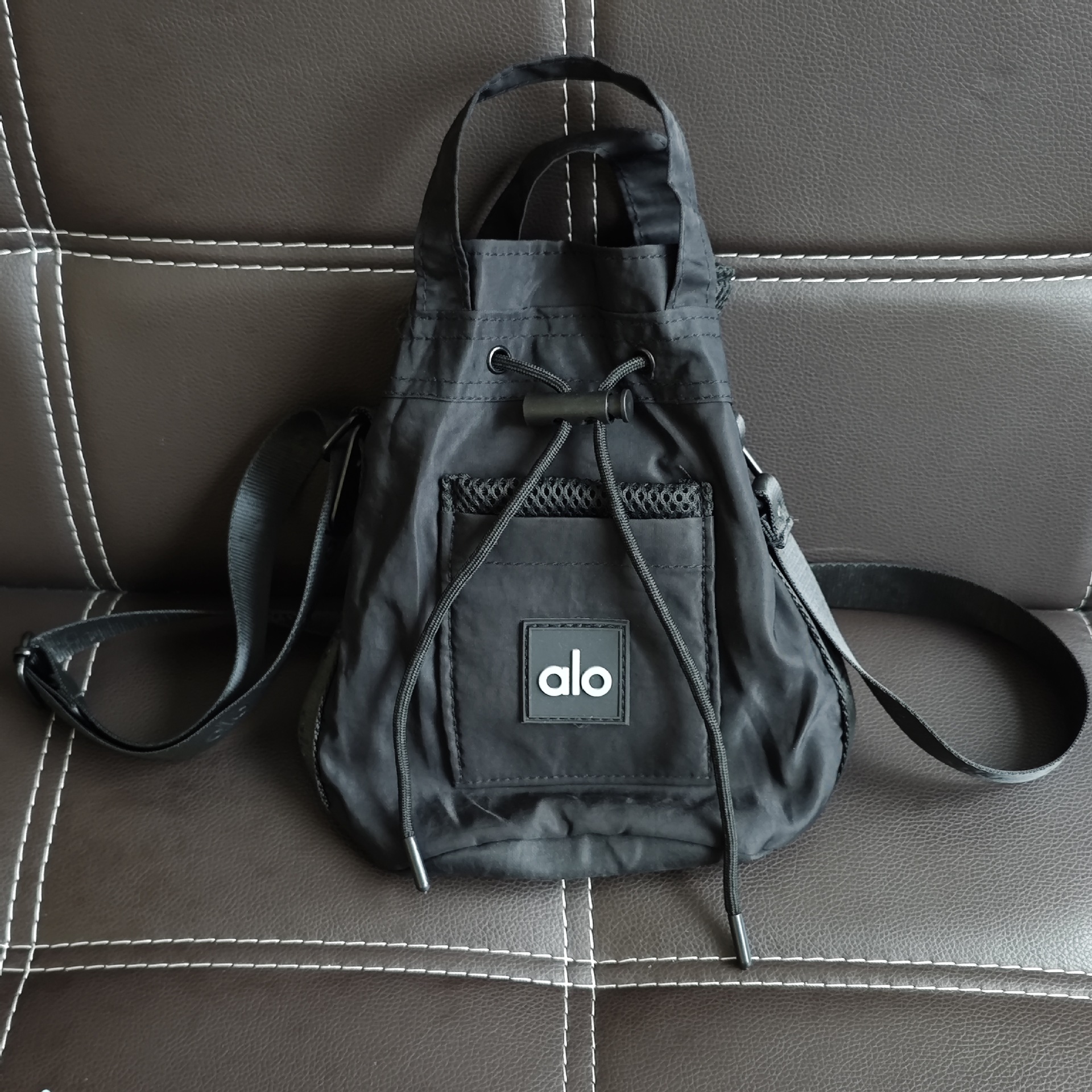 Alo yoga bucket bag, casual sports crossbody bag, women's small portable yoga outdoor storage bag