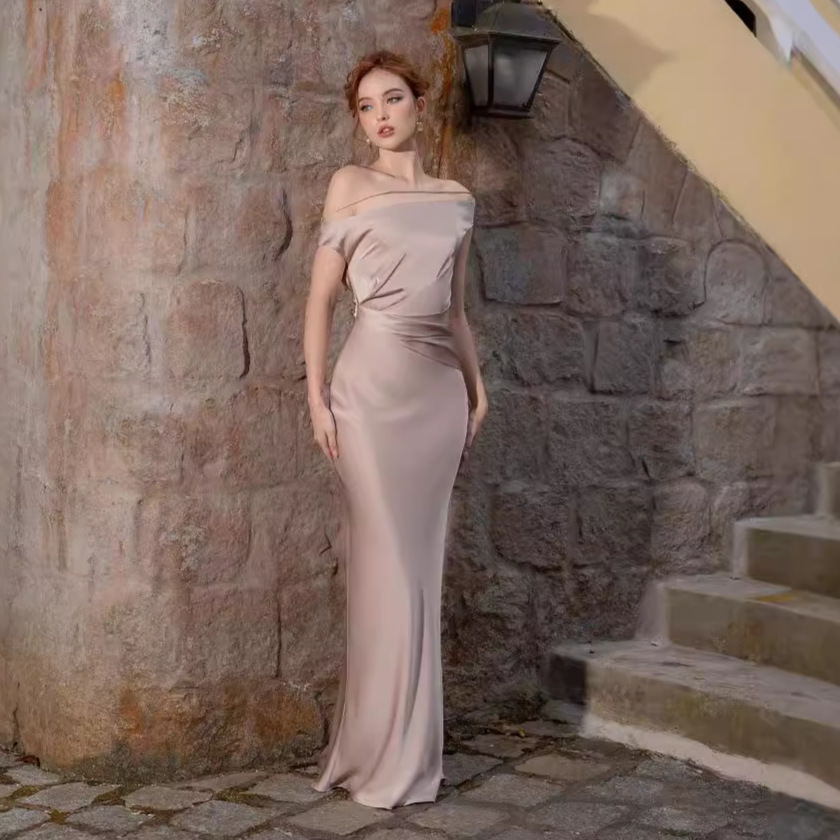 French design style socialite dress 2025 summer new European and American cross-border sloping shoulder waist slimming and hip hugging dress