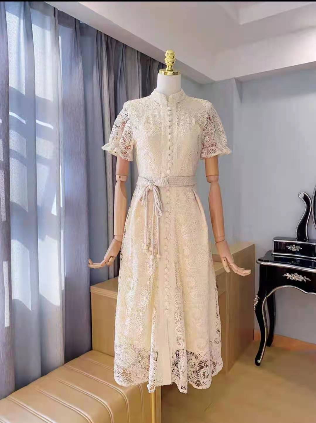 Lace hollow short sleeved slim fitting lace up long dress