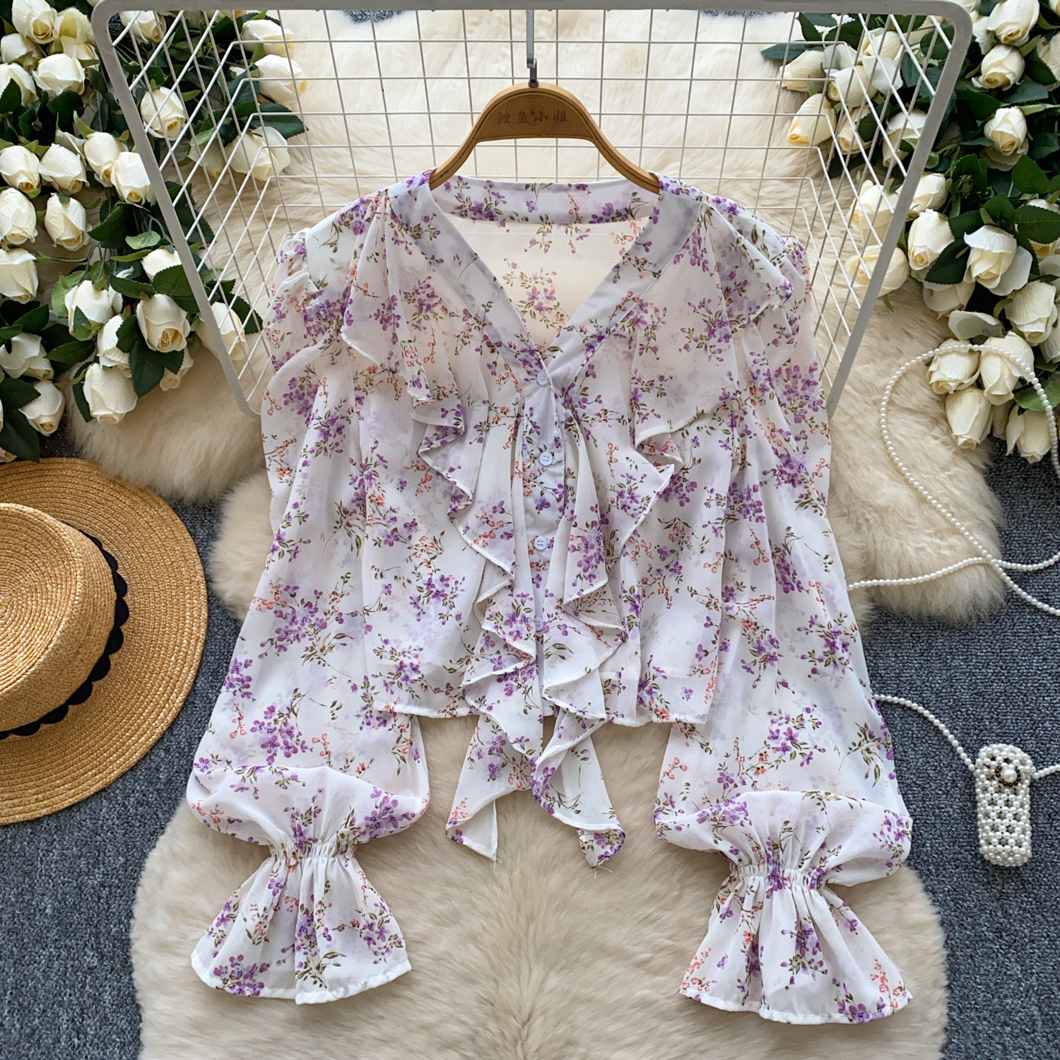 Sweet and gentle style women's 2025 new French versatile V-neck long sleeved ruffled patchwork floral chiffon shirt