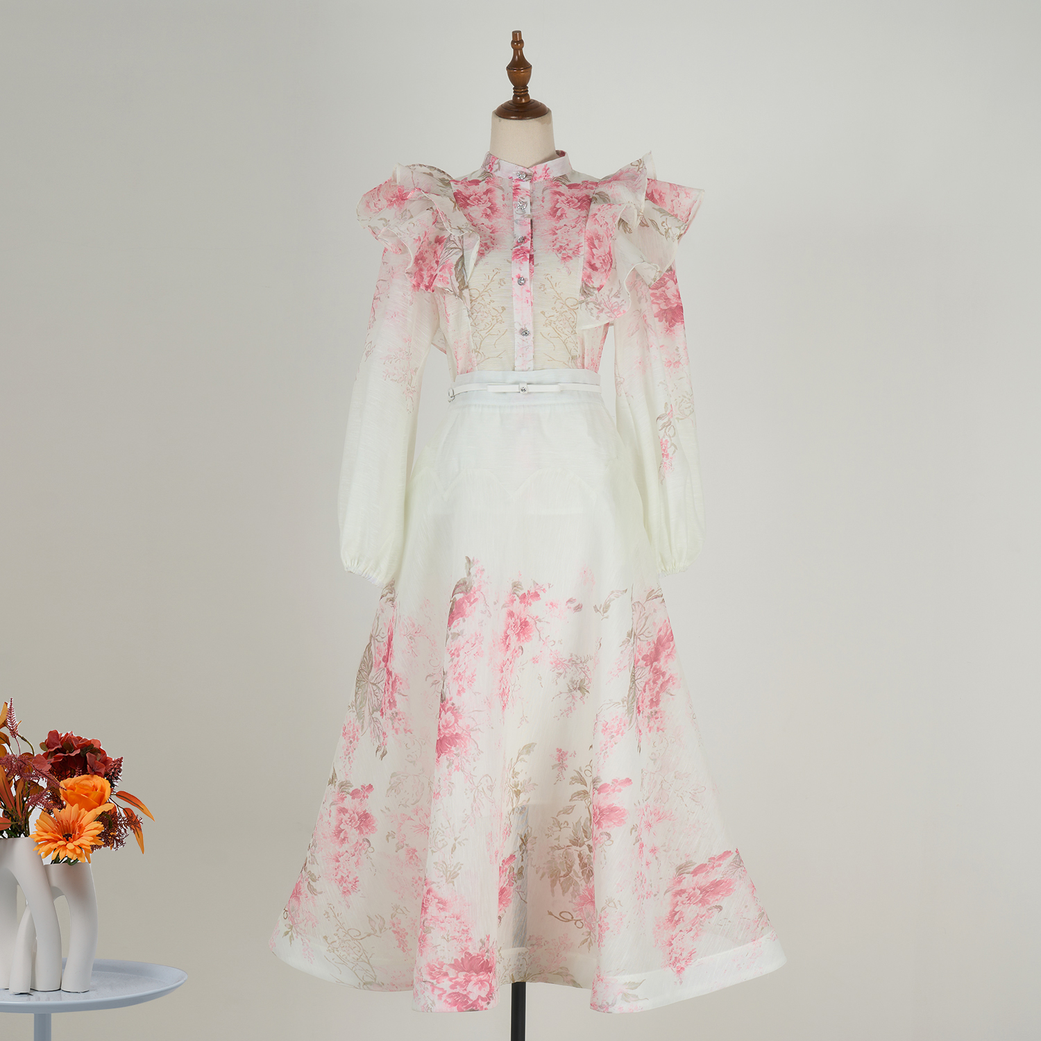 Real time spot European spring and summer new item heavy craft ruffled lantern sleeve shirt+large skirt set