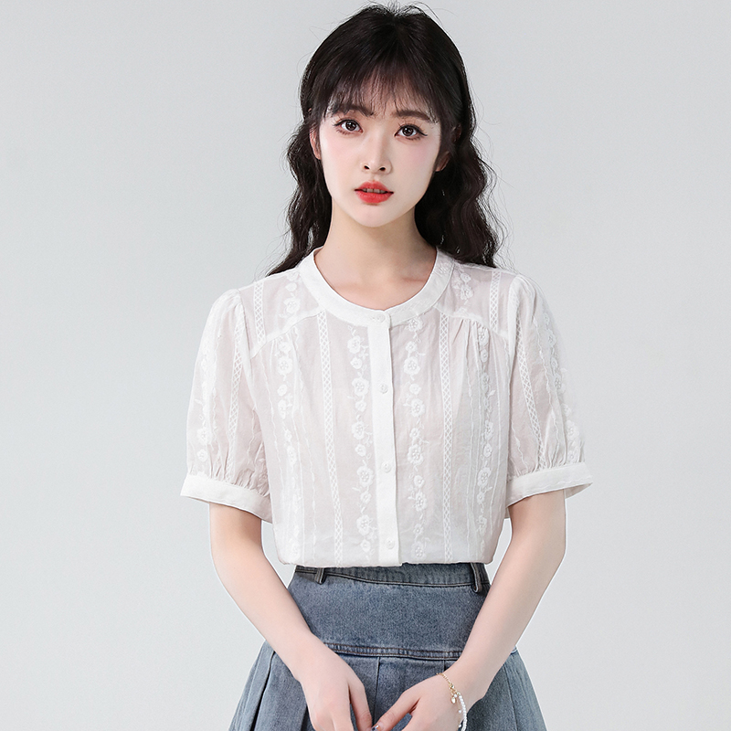 French exquisite embroidery white shirt women's short sleeved summer commuting casual wear with bubble sleeves round neck shirt