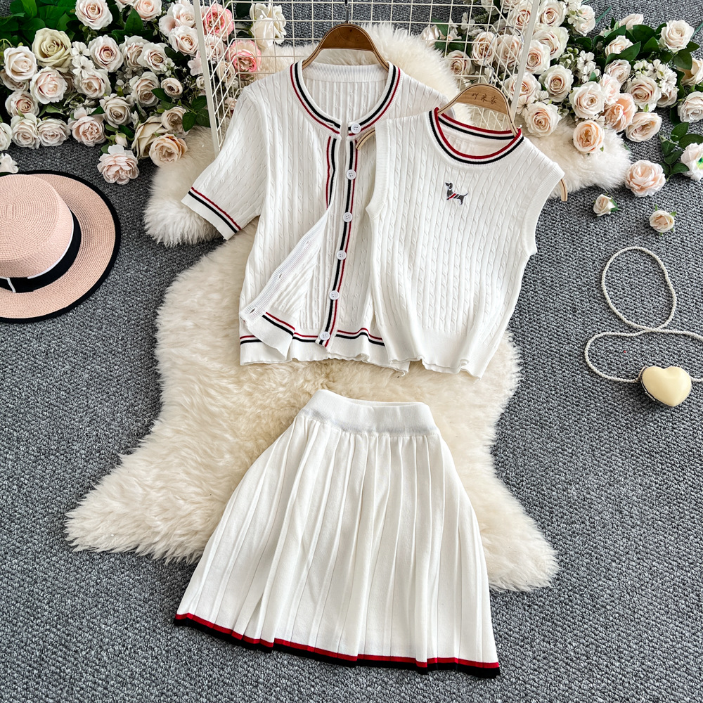 Small Fragrant Style Set for Women 2025 New Style Dress Up, Slim Tank Top, Knitted Sweater, cardigan, and pleated skirt 3-piece Set