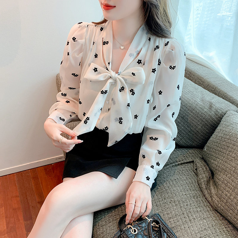 Women's spring and autumn new style shirt with French polka dot bow tie, fashionable and stylish design, long sleeved top
