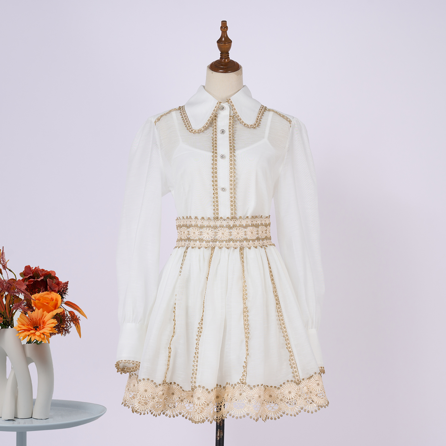 Real shot spot gold wire trimmed heavy industry lace palace style shirt+high waist short skirt set with unique high-end feel