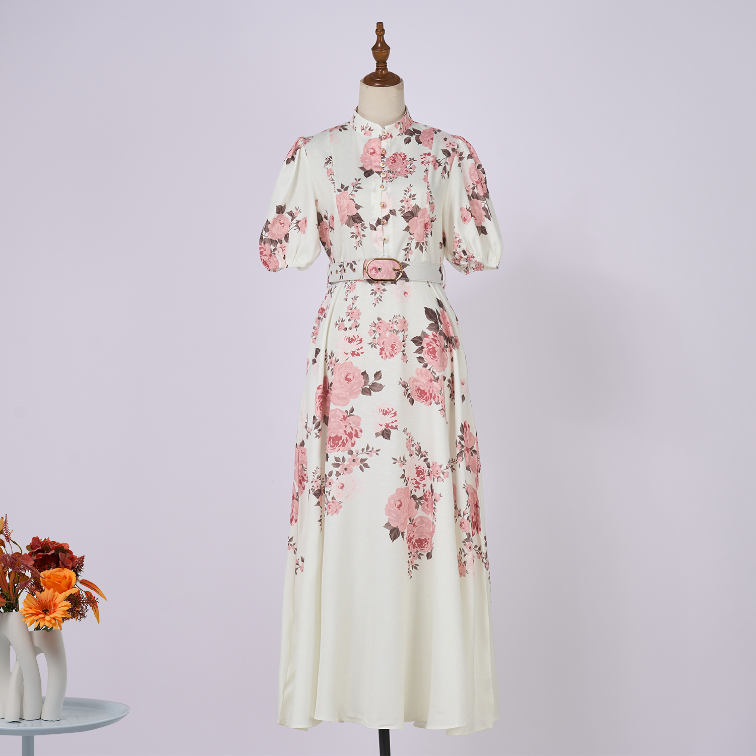 Real time spot autumn new product cream powder flower stand up collar lantern short sleeved artistic elegant goddess style dress