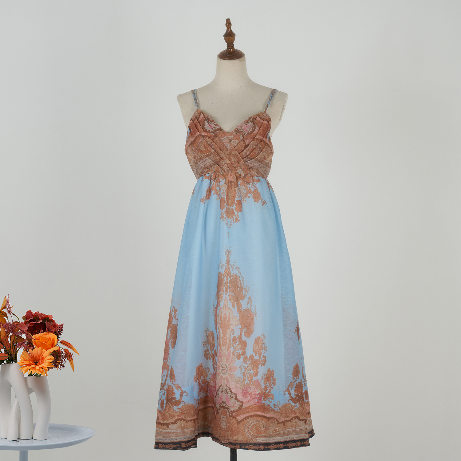 Real time spot new European and American women's collar, backless suspender, waist cinching, wide swing positioning, retro printed long dress