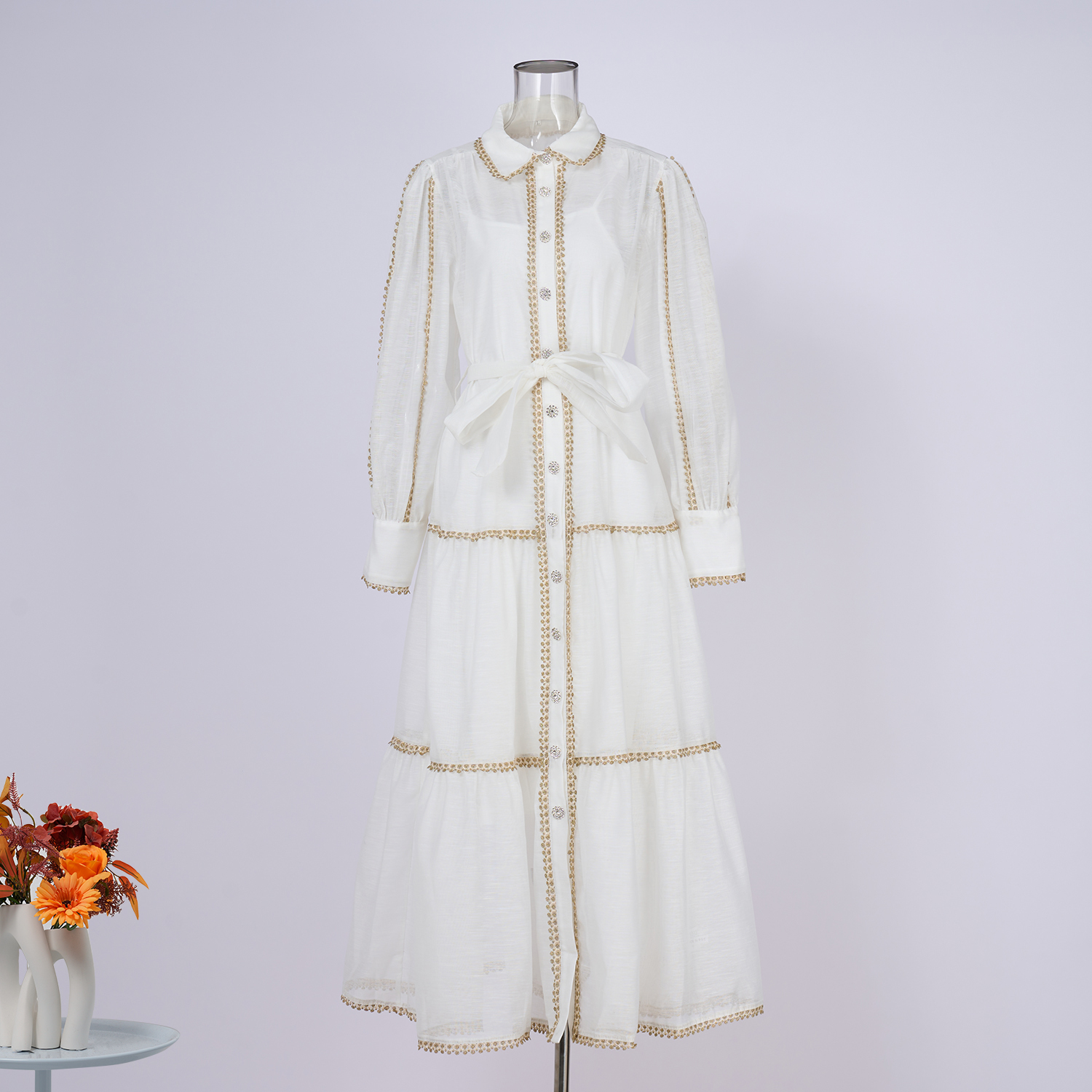 Real shot vintage palace style lantern long sleeved lapel waist cinched single breasted dress elegant dress long skirt